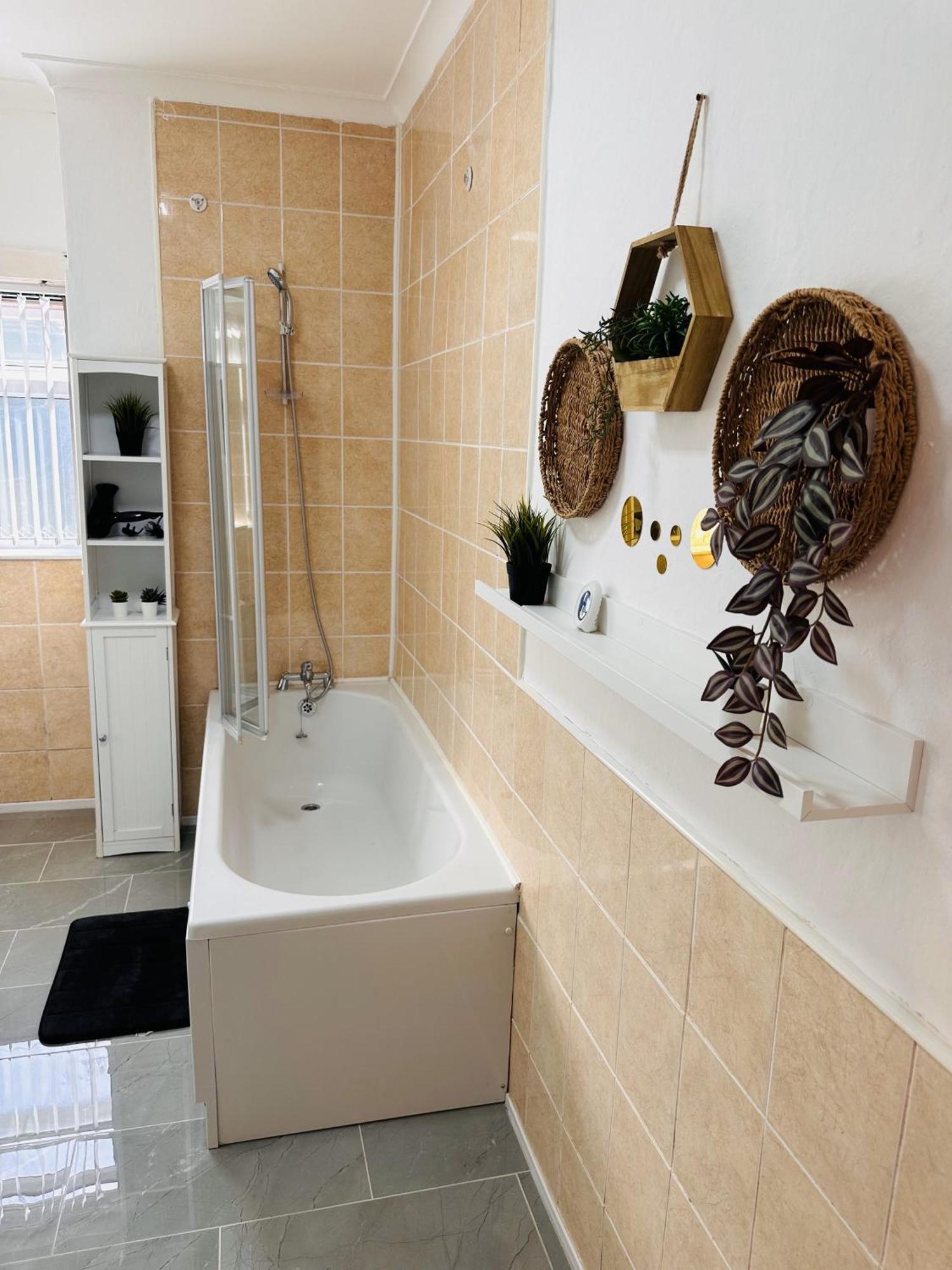 R4 Luxury Studio En-Suite Room In Harborne Lane By Queen Elizabeth Hospital Birmingham Exterior foto