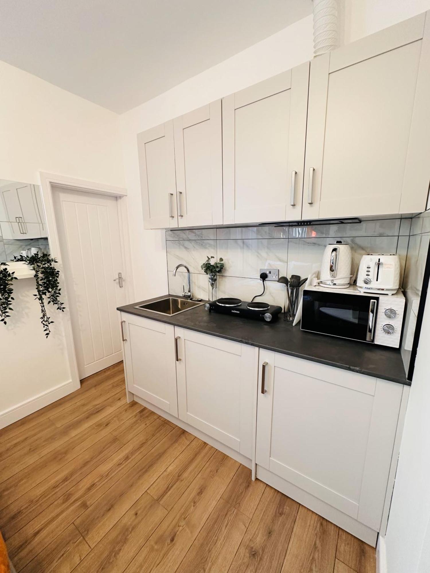 R4 Luxury Studio En-Suite Room In Harborne Lane By Queen Elizabeth Hospital Birmingham Exterior foto